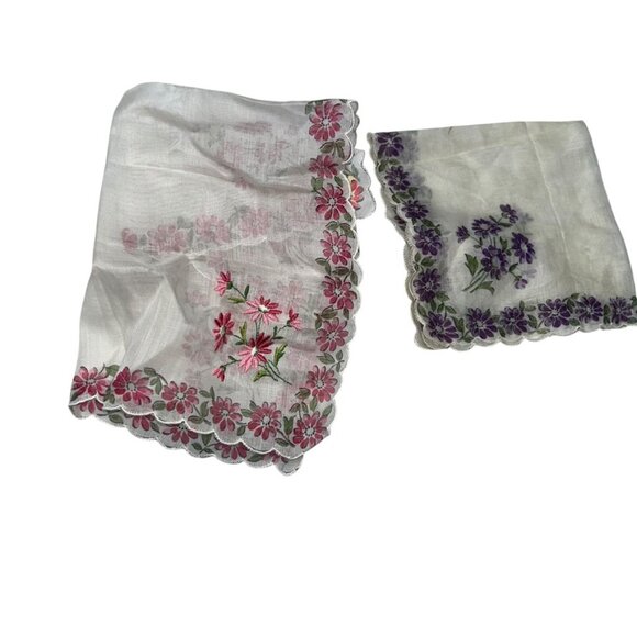 Embroidered Flowers pink purple Switzerland Vintage Handkerchiefs set of 2 - Picture 4 of 8